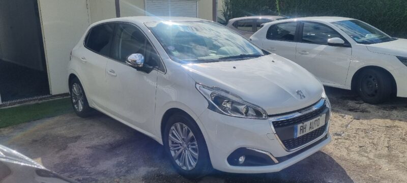 PEUGEOT 208 1.2 BOITE AUTOMATIQUE  110cv ALLURE