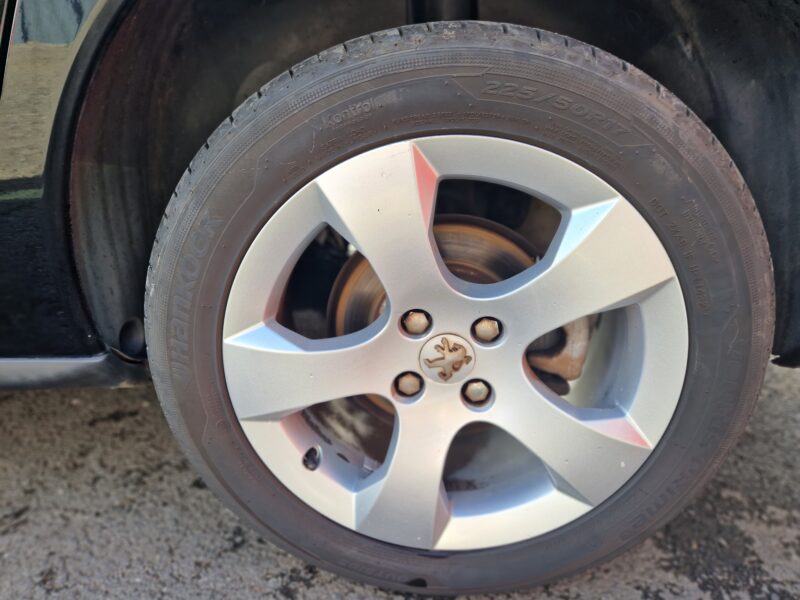 PEUGEOT 3008 Monospace 2013