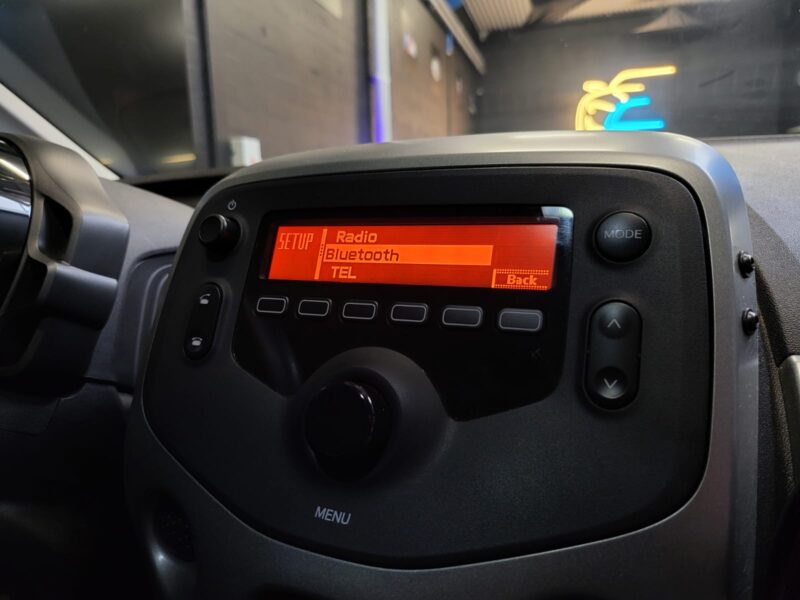 PEUGEOT 108 1.0 VTi 69cv ACTIVE 5 PORTES / 2e MAIN / CLIM / BLUETOOTH / SUIVI PEUGEOT