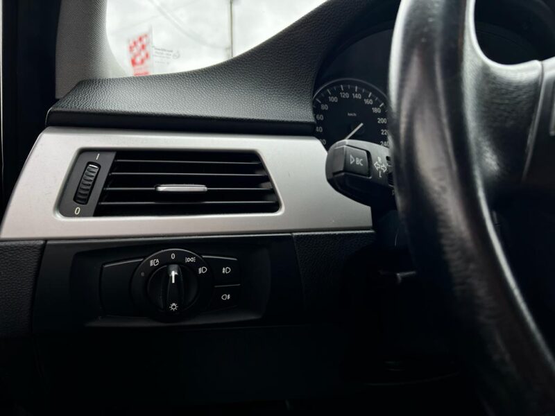 B.M.W. SERIE 3 E91 2010