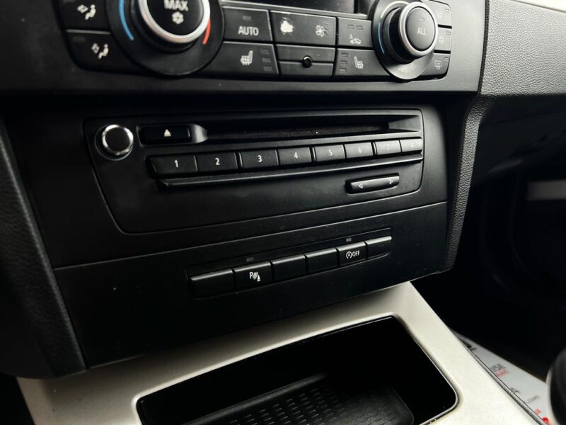 B.M.W. SERIE 3 E91 2010