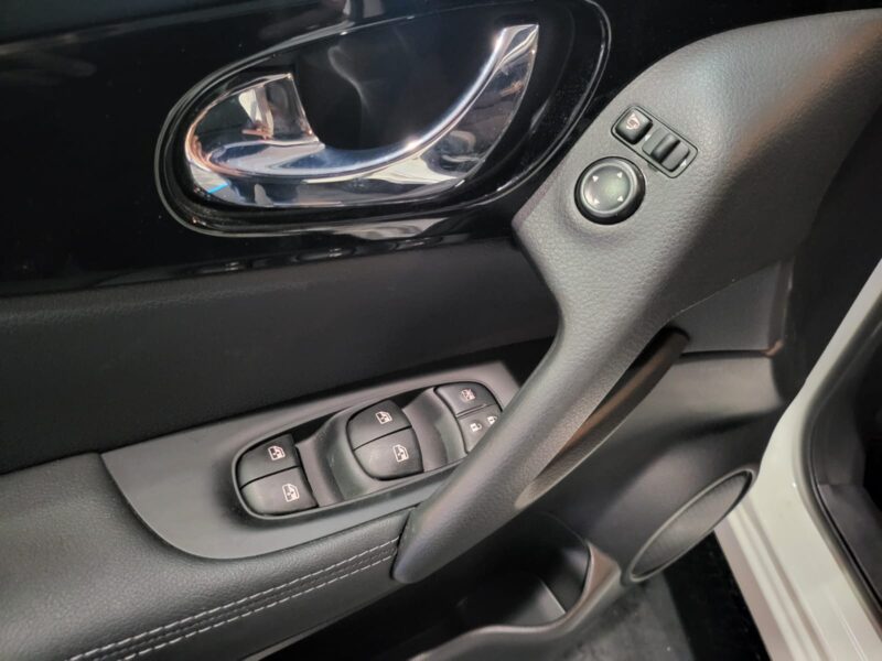 NISSAN QASHQAI 1.5 dCi 115cv N-Connecta BVM6 5p // RADAR-AV-AR/CAMERA DE RECUL/STOP-START