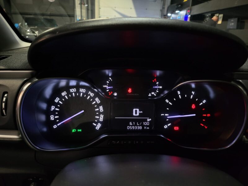 CITROEN C3 III 1.2 PureTech 82cv Shine 5p // APPLE CARPLAY/MIRROR LINK/RADAR DE RECUL