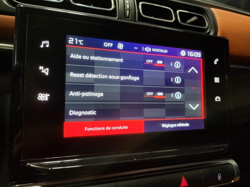 CITROEN C3 III 1.2 PureTech 82cv Shine 5p // APPLE CARPLAY/MIRROR LINK/RADAR DE RECUL