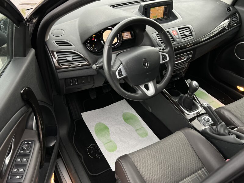 RENAULT MEGANE 3 III 1.9 DCI 130 XV DE FRANCE / GPS BLUETOOTH CLE MAIN LIBRE 5 Pts - Garantie1an