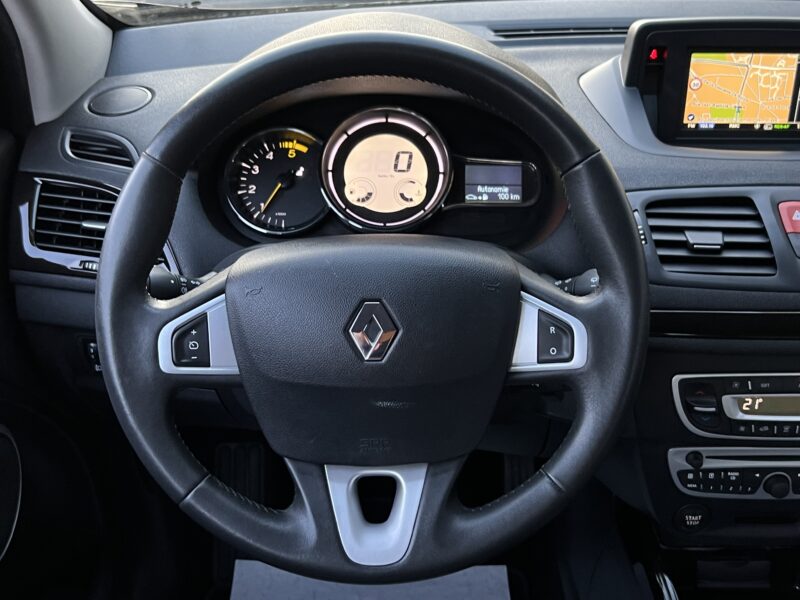 RENAULT MEGANE 3 III 1.9 DCI 130 XV DE FRANCE / GPS BLUETOOTH CLE MAIN LIBRE 5 Pts - Garantie1an