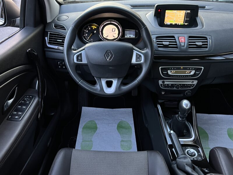 RENAULT MEGANE 3 III 1.9 DCI 130 XV DE FRANCE / GPS BLUETOOTH CLE MAIN LIBRE 5 Pts - Garantie1an