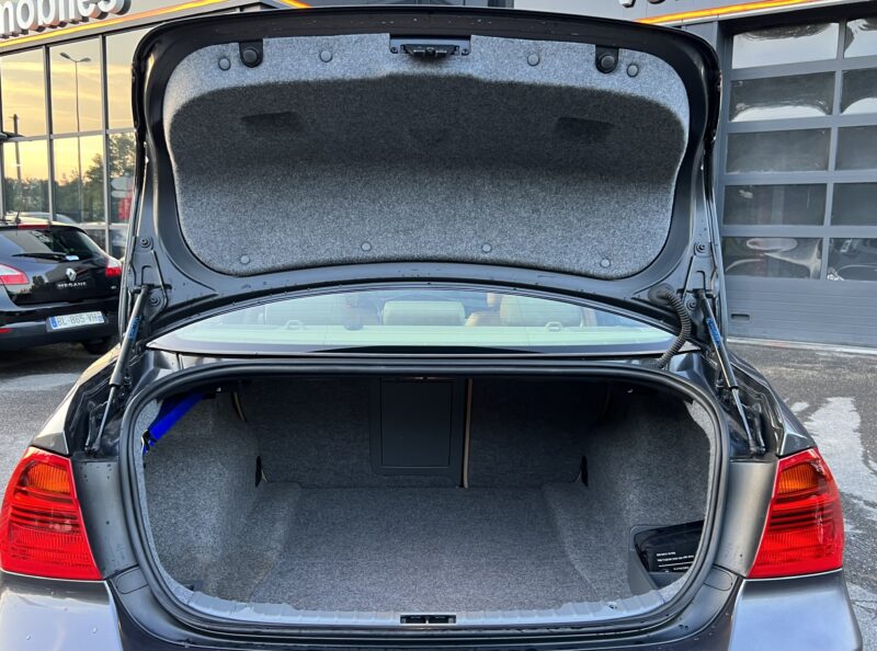 BMW SERIE 3 E90 BERLINE 318D 2.0 122 Cv Finition LUXE / 73 700 Kms CUIR GPS - Garantie1an