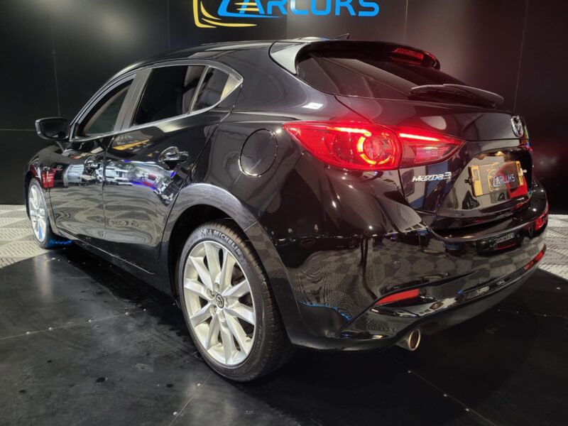 MAZDA 3 2.0 SKYACTIV-G 120cv Dynamique BVA // CAMEA DE RECUL/SIEGES CHAUFFANTS/SONO BOSE/VOLANT CHAU