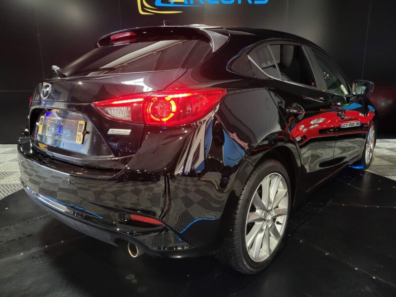 MAZDA 3 2.0 SKYACTIV-G 120cv Dynamique BVA // CAMEA DE RECUL/SIEGES CHAUFFANTS/SONO BOSE/VOLANT CHAU