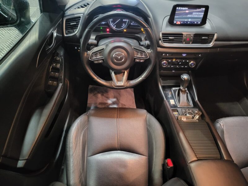 MAZDA 3 2.0 SKYACTIV-G 120cv Dynamique BVA // CAMEA DE RECUL/SIEGES CHAUFFANTS/SONO BOSE/VOLANT CHAU