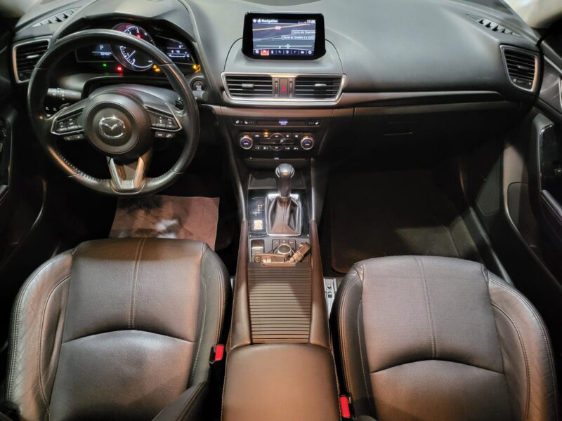 MAZDA 3 2.0 SKYACTIV-G 120cv Dynamique BVA // CAMEA DE RECUL/SIEGES CHAUFFANTS/SONO BOSE/VOLANT CHAU
