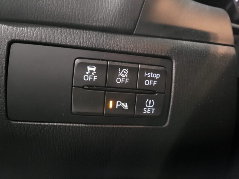 MAZDA 3 2.0 SKYACTIV-G 120cv Dynamique BVA // CAMEA DE RECUL/SIEGES CHAUFFANTS/SONO BOSE/VOLANT CHAU