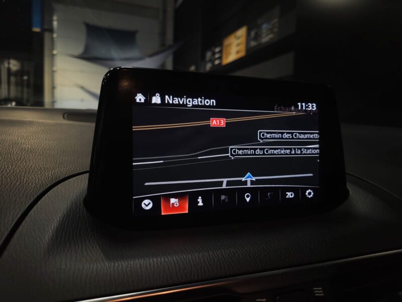 MAZDA 3 2.0 SKYACTIV-G 120cv Dynamique BVA // CAMEA DE RECUL/SIEGES CHAUFFANTS/SONO BOSE/VOLANT CHAU