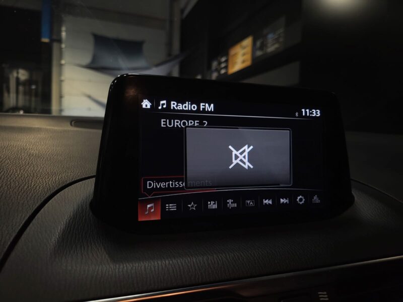 MAZDA 3 2.0 SKYACTIV-G 120cv Dynamique BVA // CAMEA DE RECUL/SIEGES CHAUFFANTS/SONO BOSE/VOLANT CHAU