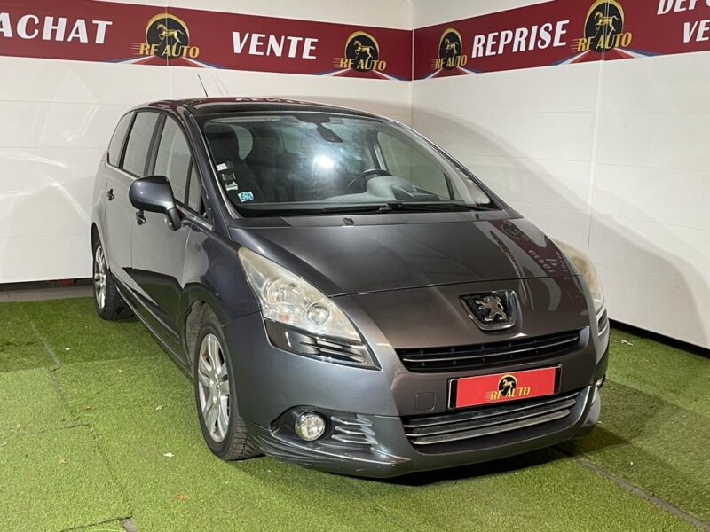PEUGEOT 5008 2011