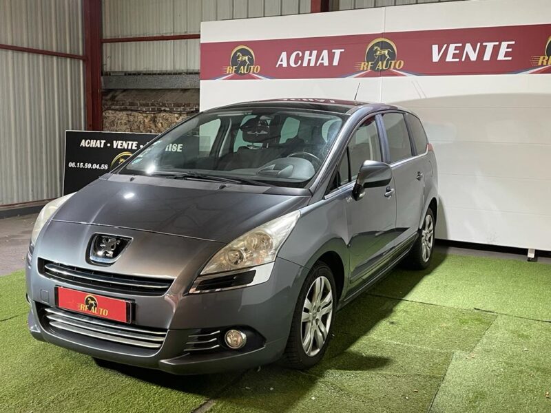 PEUGEOT 5008 2011