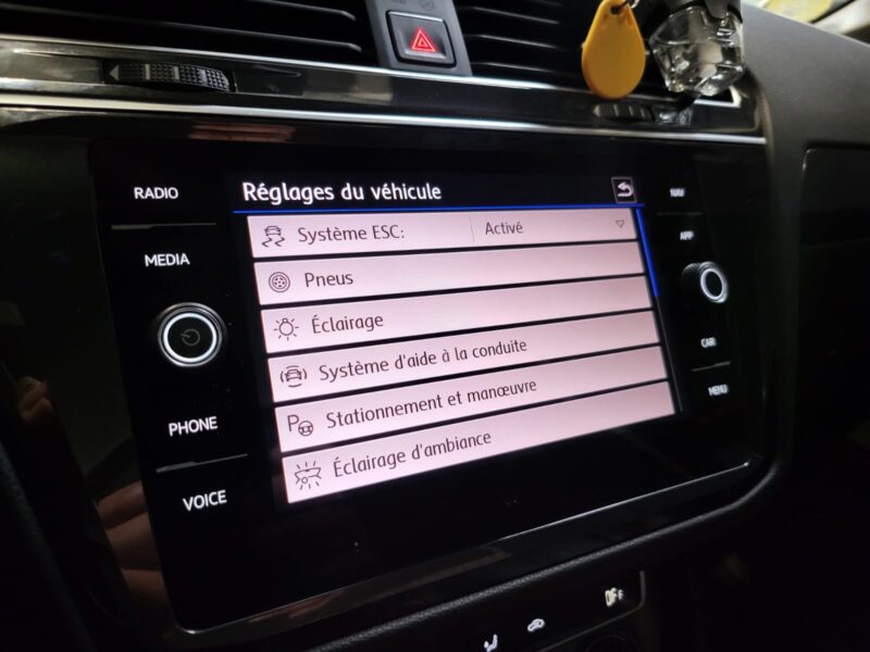 VOLKSWAGEN TIGUAN 2.0 TDI 150cv CARAT 4X4 DSG7 TOIT OUVRANT / APPLE & ANDROID / VIRTUAL COCKPIT