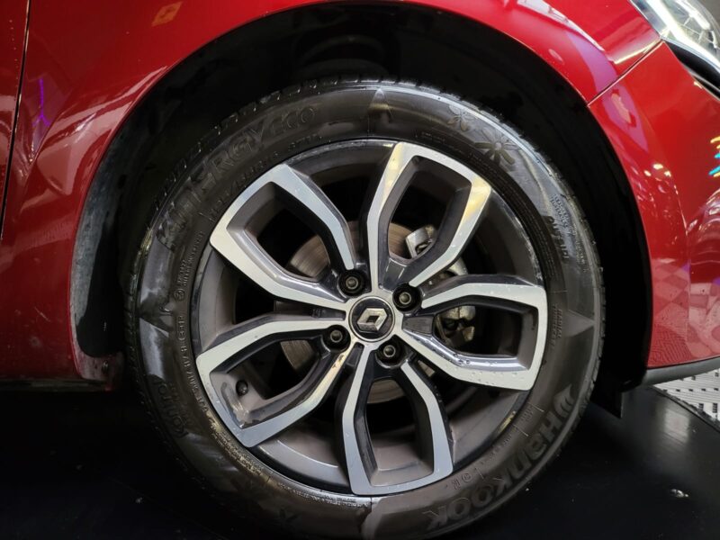 RENAULT CLIO IV 1.2 tce 120cv INTENSE / CARPLAY/ ANDROID AUTO / ENTRETIEN REAULT / 1 er MAIN