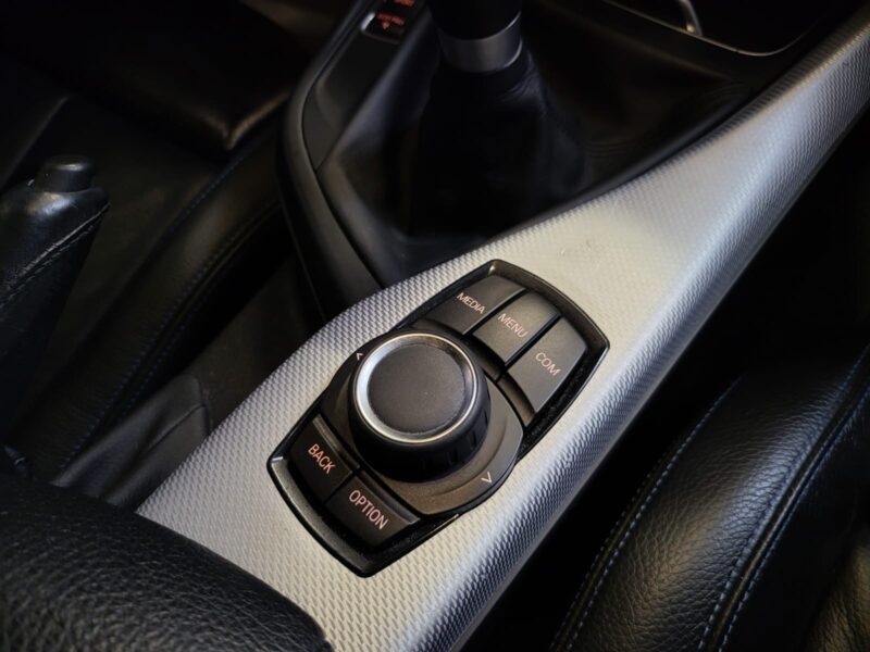 BMW SERIE 1 118 i II 136cv PACK M SPORT BVM6 BLEU ESTORIL