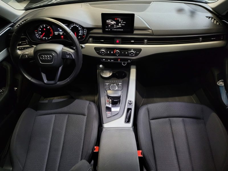 AUDI A4 1.4 TFSI DSG7 150CH BUSINESS LINE / CAMERA+AUDI PRESENS+XENON