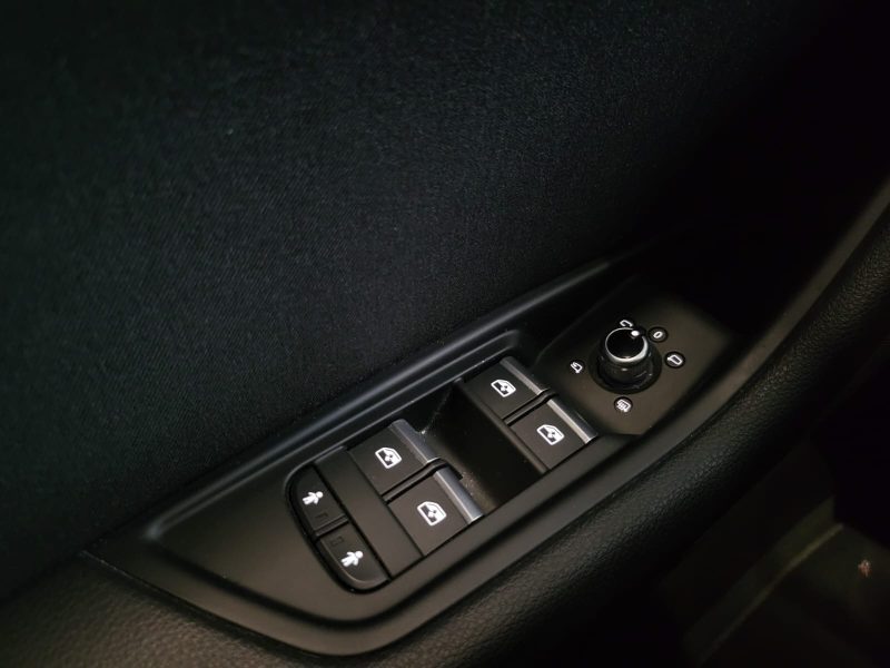 AUDI A4 1.4 TFSI DSG7 150CH BUSINESS LINE / CAMERA+AUDI PRESENS+XENON