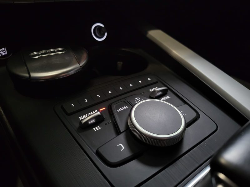 AUDI A4 1.4 TFSI DSG7 150CH BUSINESS LINE / CAMERA+AUDI PRESENS+XENON