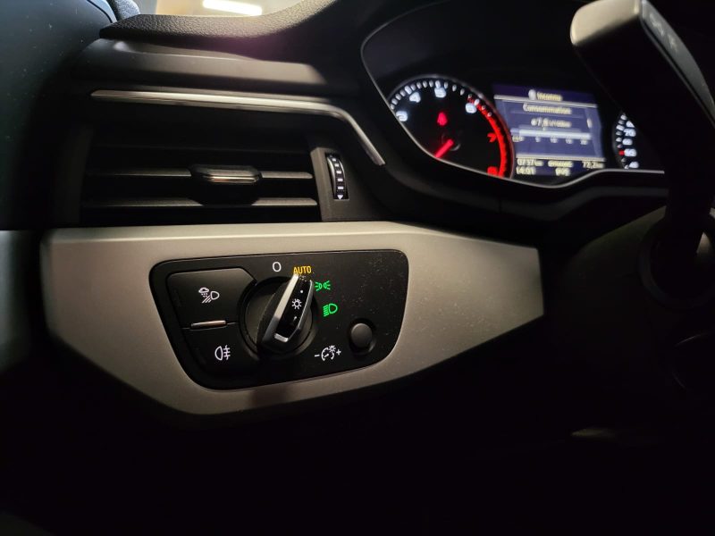 AUDI A4 1.4 TFSI DSG7 150CH BUSINESS LINE / CAMERA+AUDI PRESENS+XENON