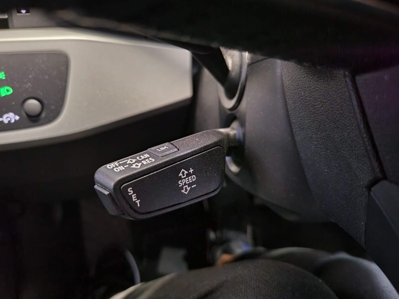 AUDI A4 1.4 TFSI DSG7 150CH BUSINESS LINE / CAMERA+AUDI PRESENS+XENON