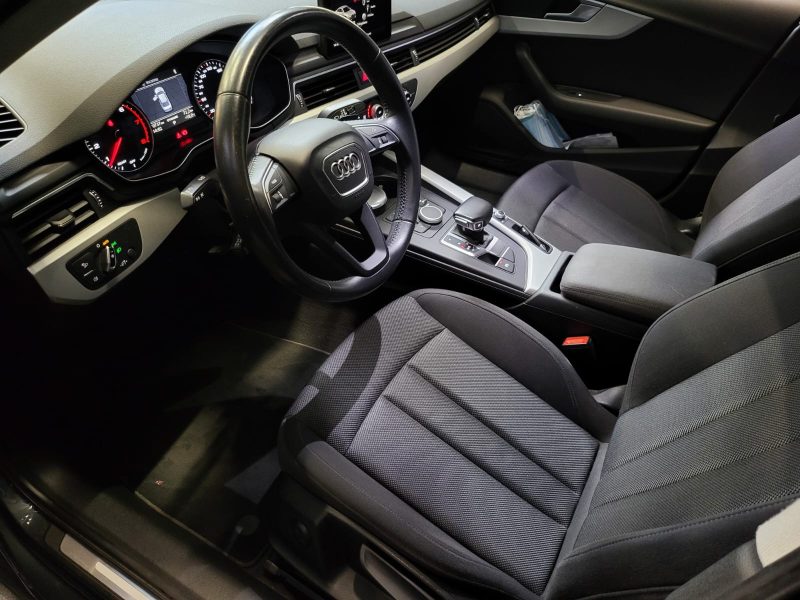 AUDI A4 1.4 TFSI DSG7 150CH BUSINESS LINE / CAMERA+AUDI PRESENS+XENON