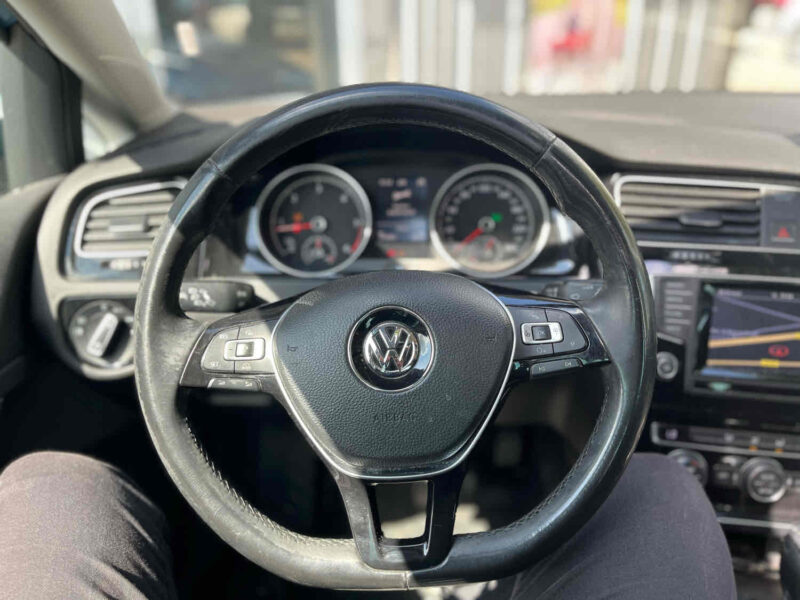 GOLF VII 1.6 105cv BOITE AUTO - TOIT OUVRANT   