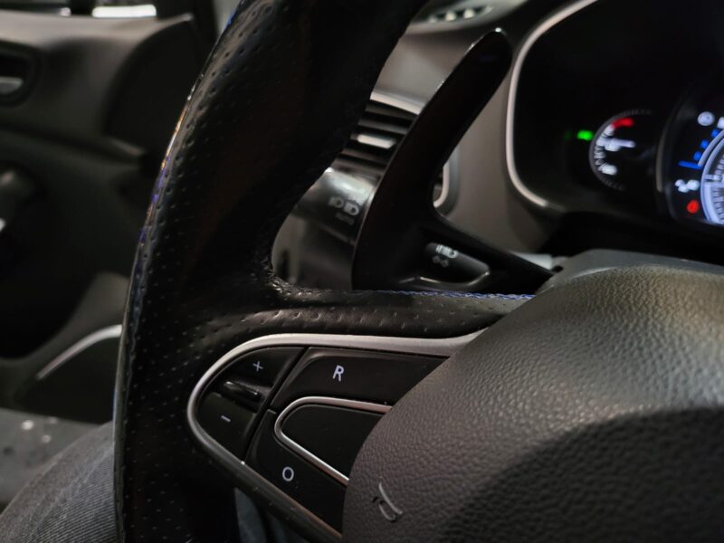 RENAULT MEGANE IV Estate 1.6 dCi 165cv GT EDC 4Control // SIEGES CHAUFFANTS/ACCES MAINS LIBRE/ATTELA