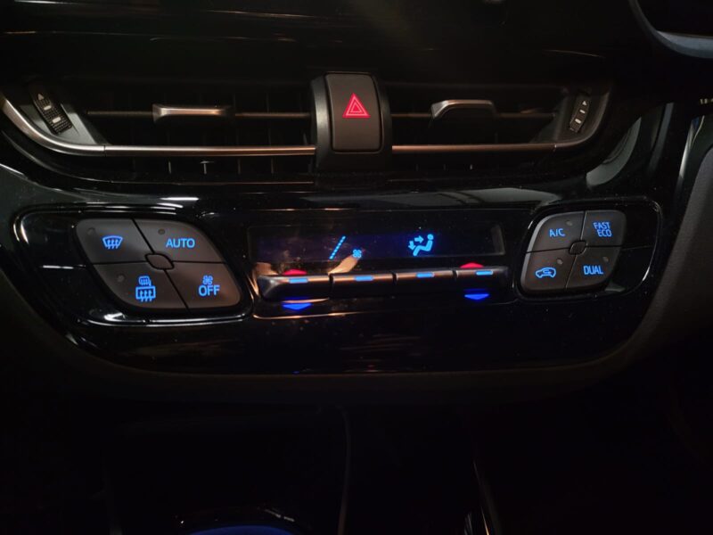 TOYOTA C-HR 122H 1.8 VVT-i Hybrid 99cv Edition // CAMERA DE RECUL/ALERTE FRANCHISSEMENT DE LIGNE/RAD