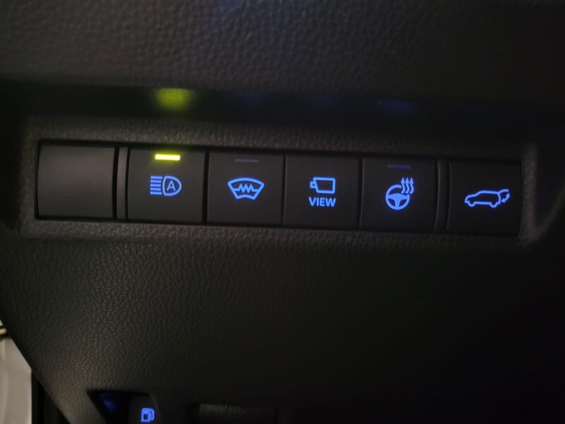 TOYOTA RAV4 Hybrid 2.5 VVT-ie 218cv Collection 2WD // COFFRE ELECTRIQUE/SIEGES CHAUFFANTS/VOLANT CHA