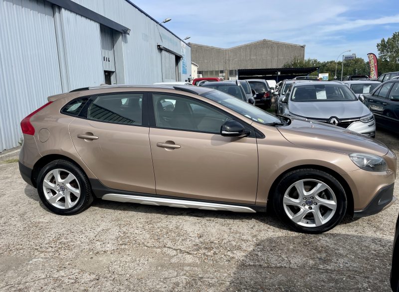 VOLVO V40 2013