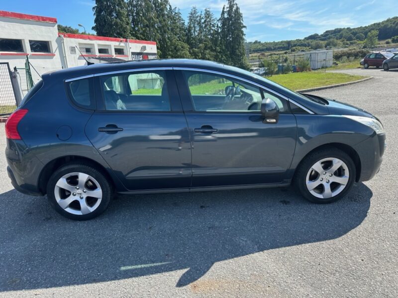 PEUGEOT 3008 Monospace 2011