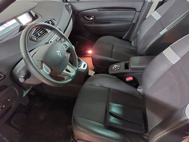 RENAULT SCENIC III 2.0 140 PRIVILEGE