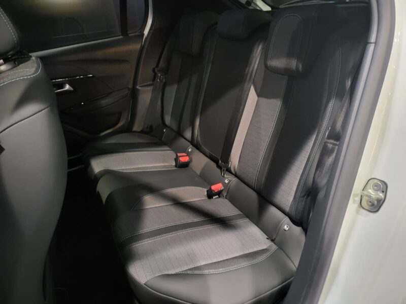 PEUGEOT 208 II 1.2 PureTech 100cv Allure Pack EAT8 // APPLE CARPLAY/MIRROR LINK/CAMERA DE RECUL