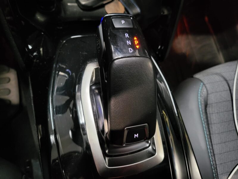 PEUGEOT 208 II 1.2 PureTech 100cv Allure Pack EAT8 // APPLE CARPLAY/MIRROR LINK/CAMERA DE RECUL