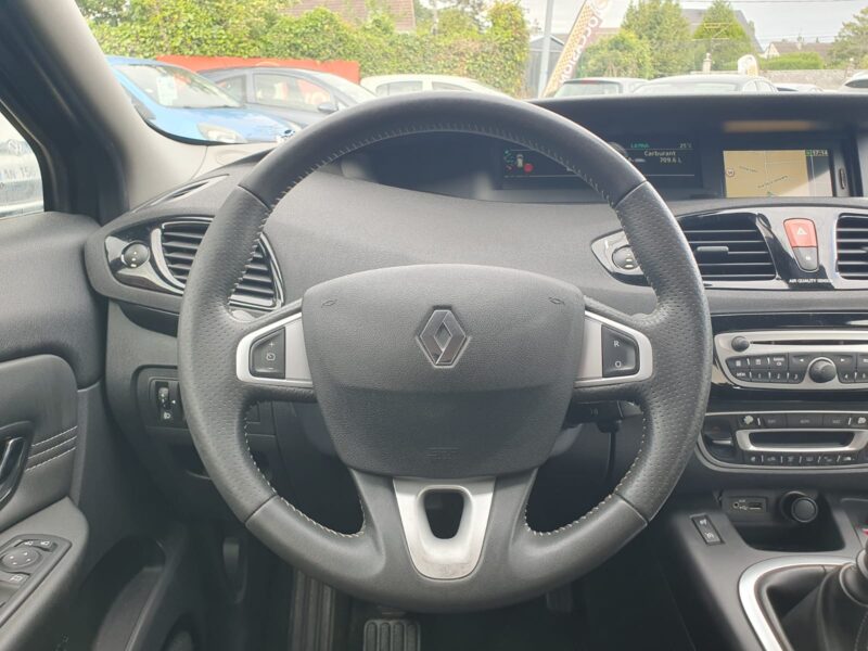 RENAULT SCÉNIC III 2011