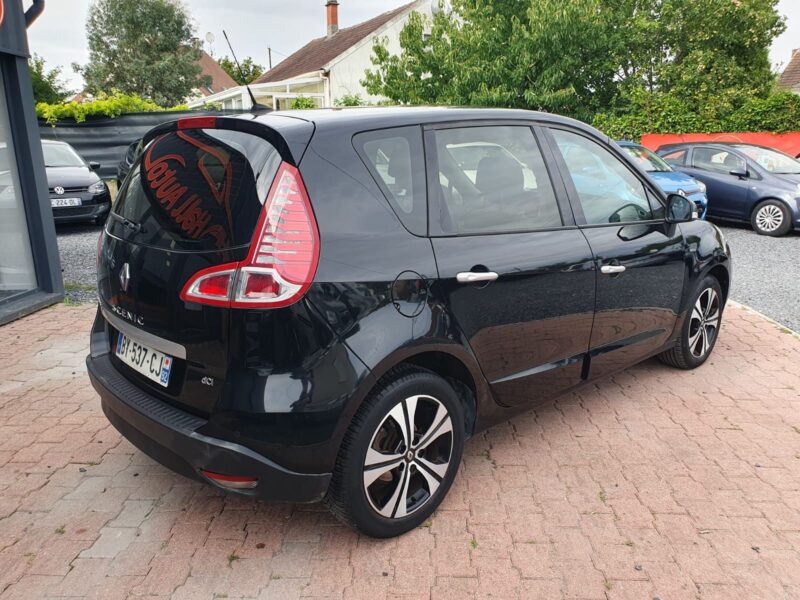 RENAULT SCÉNIC III 2011