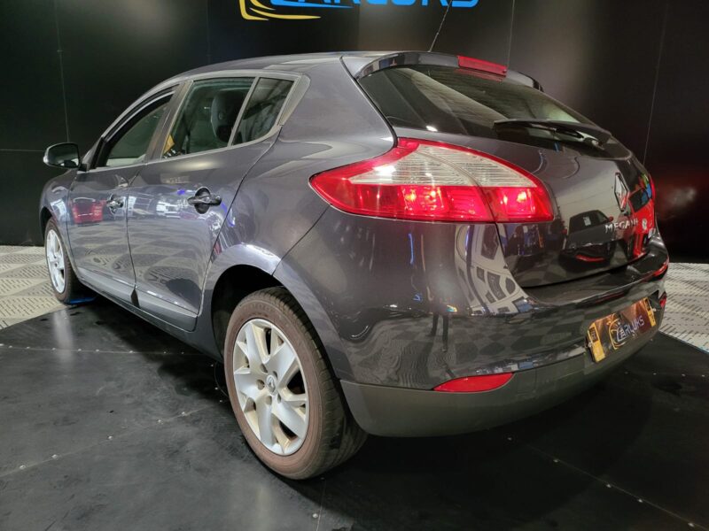 RENAULT MEGANE III 1.2 TCe 115cv Expression 85000kms // GPS TOMTOM/BLUETOOTH/REGULATEUR-LIMITEUR DE 