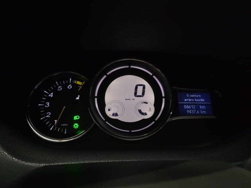 RENAULT MEGANE III 1.2 TCe 115cv Expression 85000kms // GPS TOMTOM/BLUETOOTH/REGULATEUR-LIMITEUR DE 