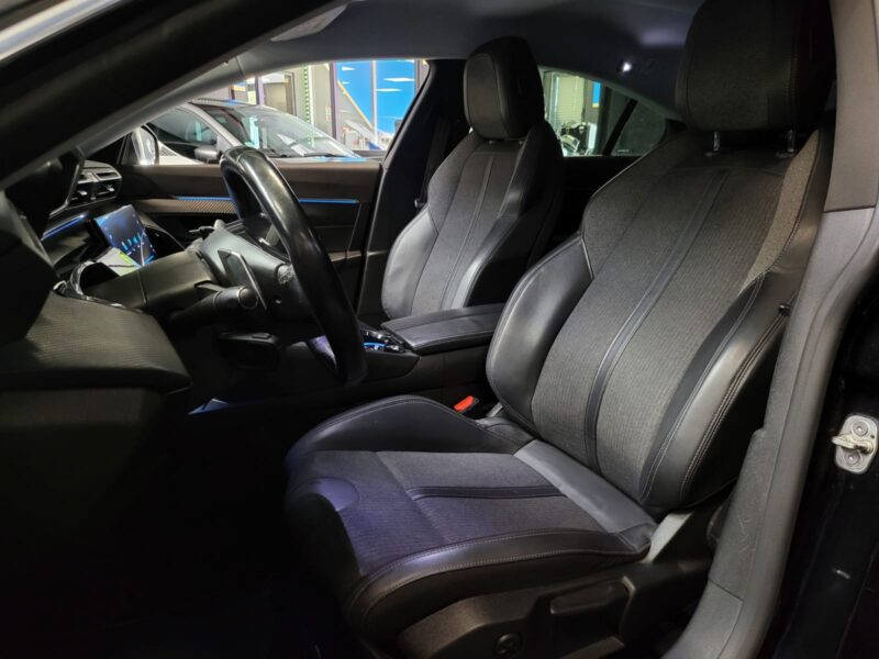 PEUGEOT 508 II 1.6L PureTech 180CH EAT8 ALLURE / CAMERA + APPLE CARPLAY