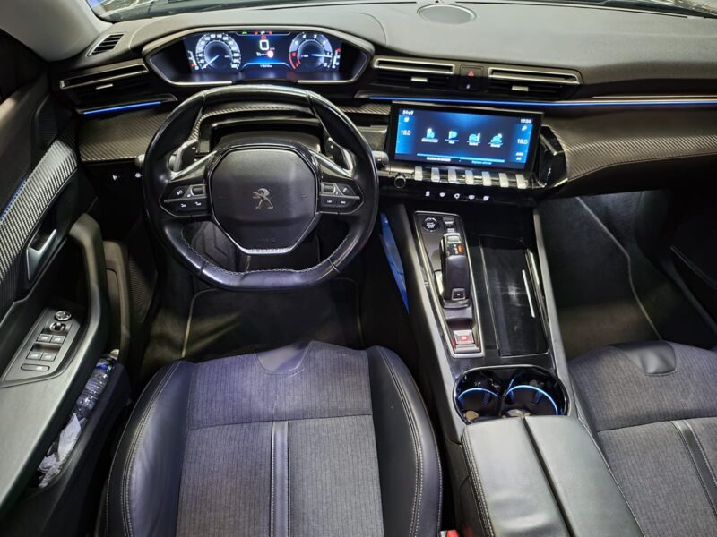 PEUGEOT 508 II 1.6L PureTech 180CH EAT8 ALLURE / CAMERA + APPLE CARPLAY