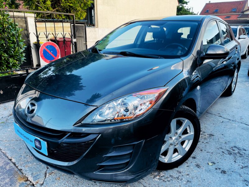 MAZDA 3 2011