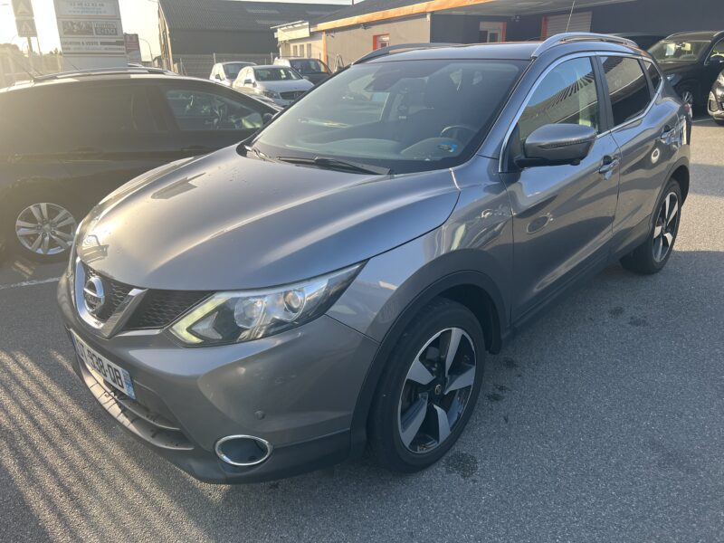 NISSAN QASHQAI 2015