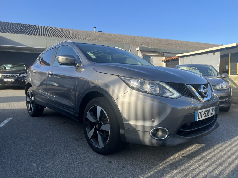 NISSAN QASHQAI 2015