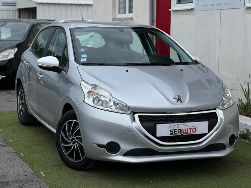 PEUGEOT 208 2014