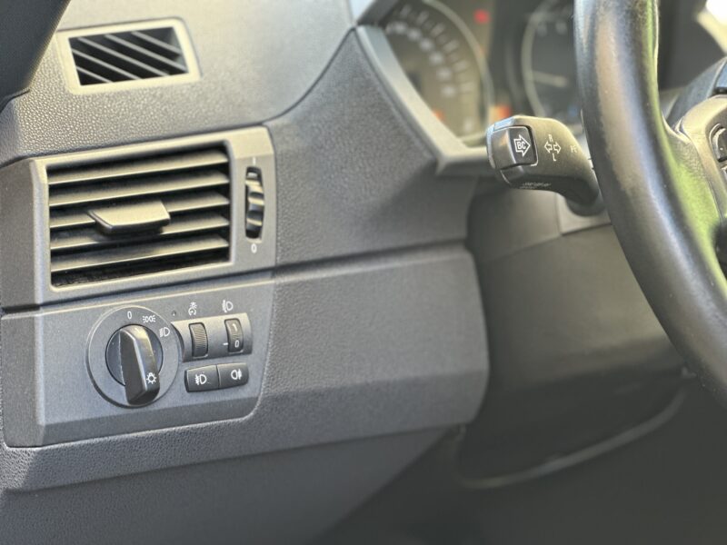 BMW  X3  3.0i  ESS SPORT PAYEZ EN 4 X 